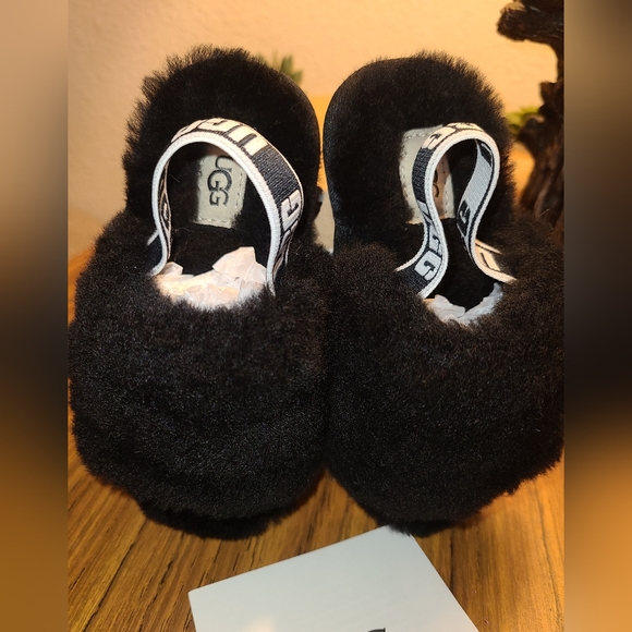 👶 UGG Fluff Slide - Child Size - Picture 2 of 5